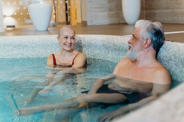 5 ways to save money when you run the hot tub